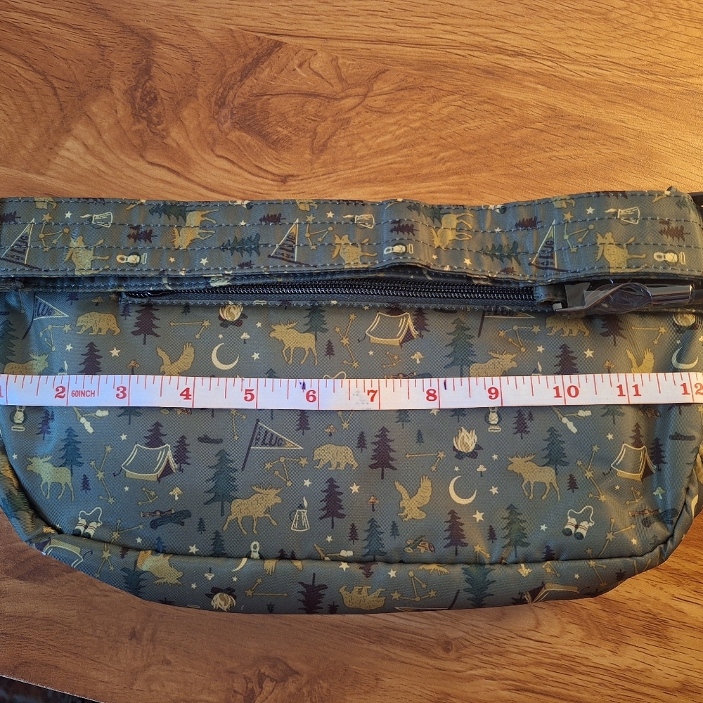 Lug - Hitch Belt Bag in Camp Green - Picture 9 of 9